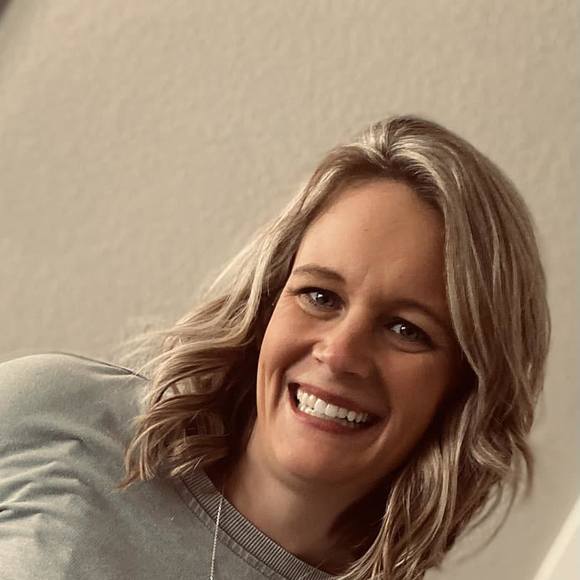 Meet your Posher, Mandy - Picture 1 of 1